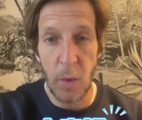 外援离世比赛照常踢！安布：这时候足协应该出面，协调比赛延期